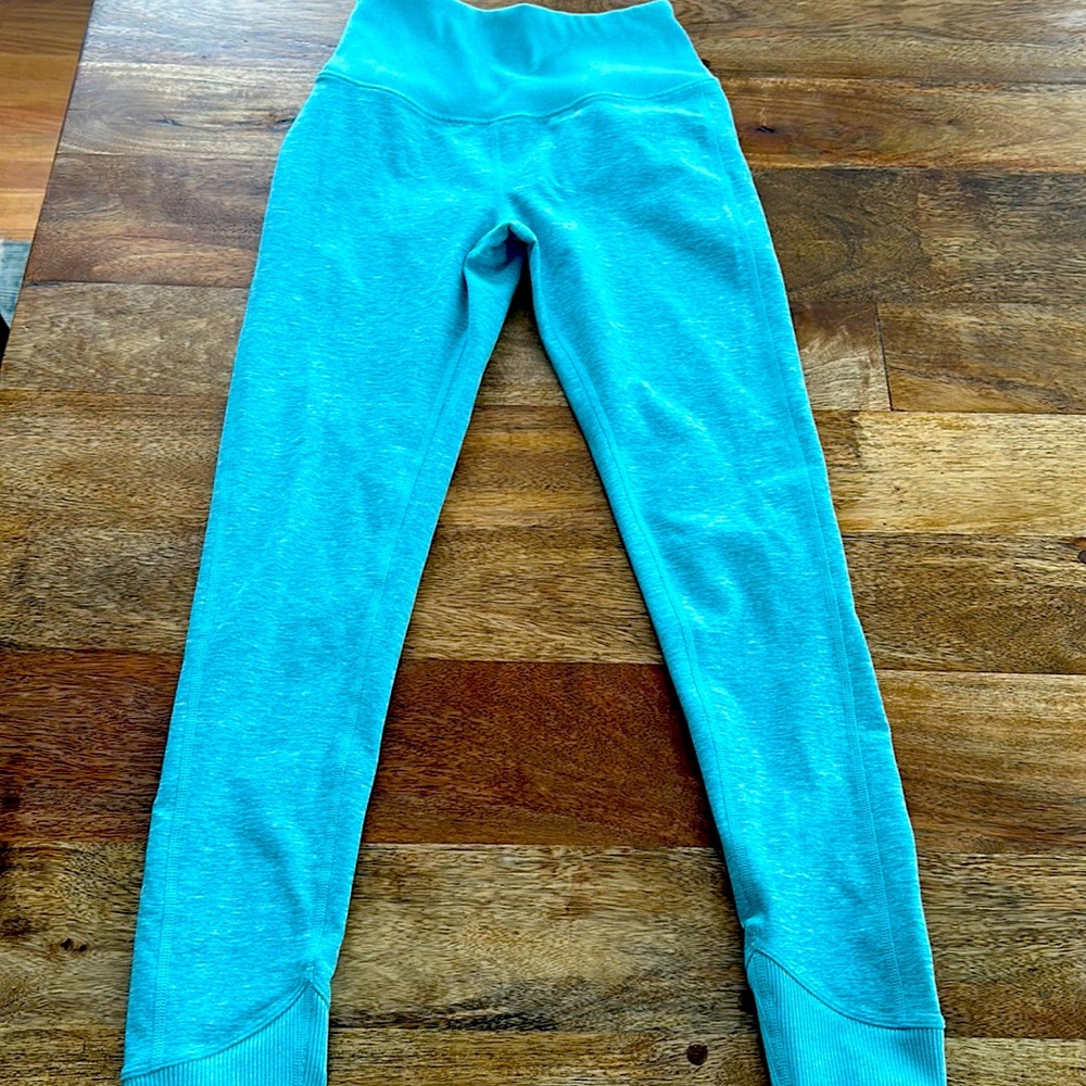 Alo Yoga AloSoft Leggings XS Like new